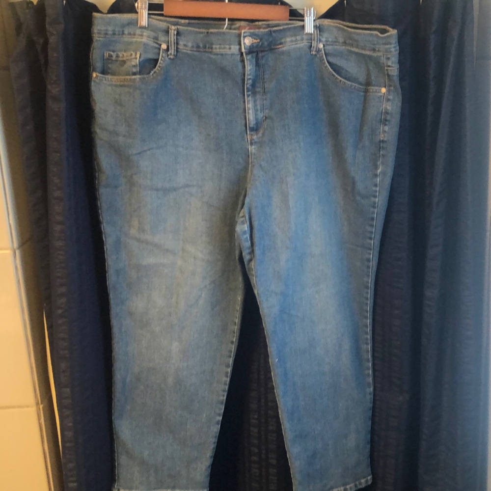 Gloria Vanderbilt Women's Blue Straight Leg Jeans
